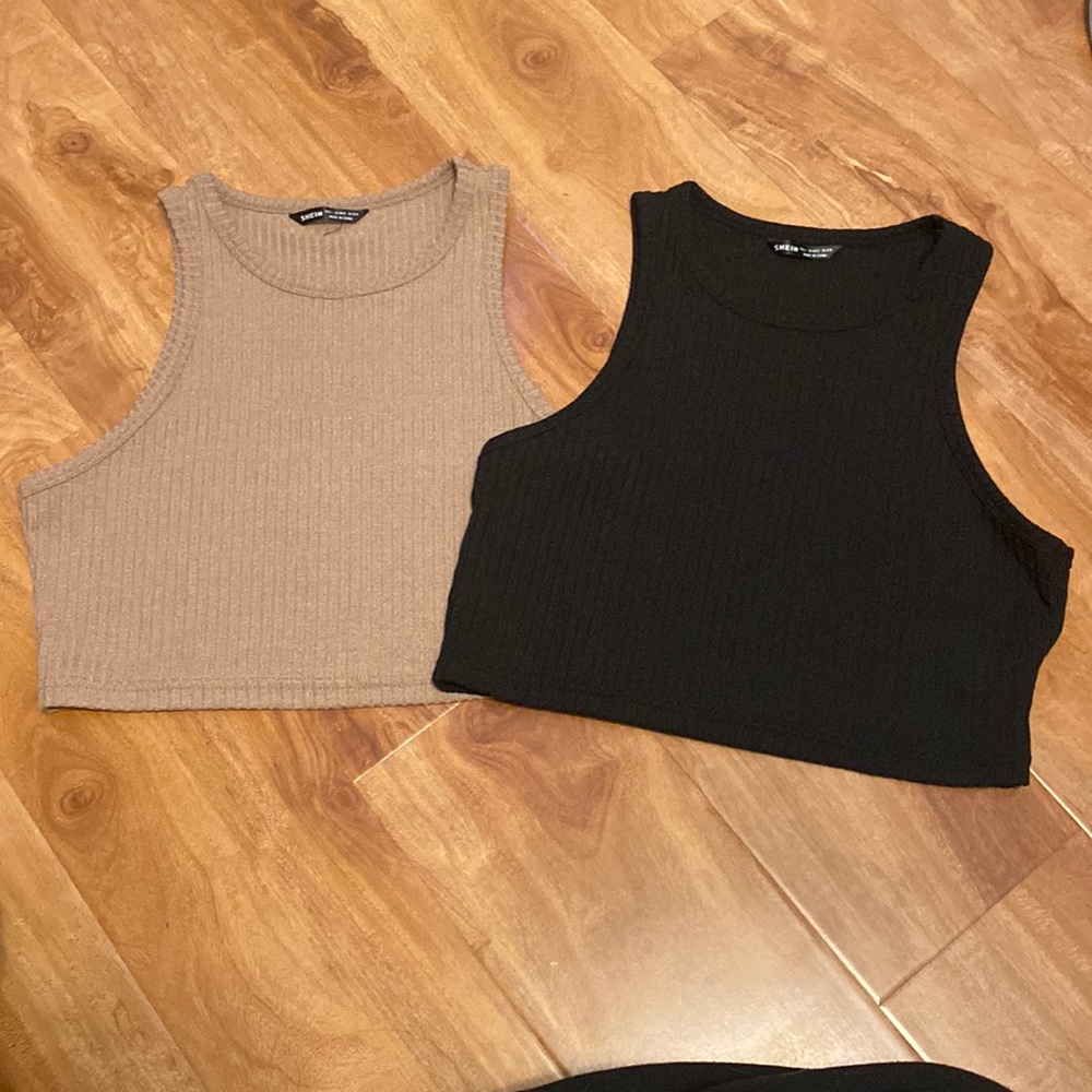 Set of 2 crop tops